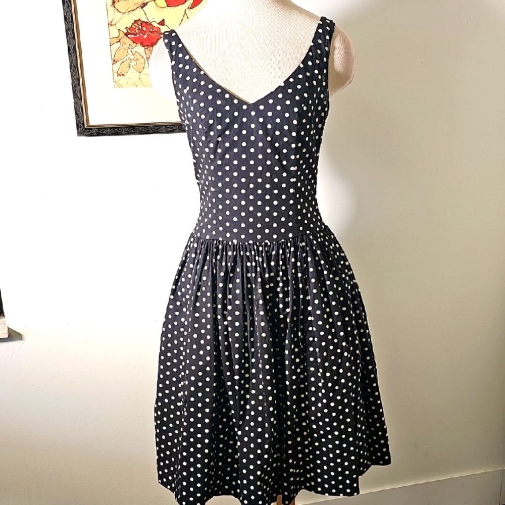 TRACY & MICHAEL Black Polka Dot Dress. FIT & FLAIR SLEEVLESS. SIZE‎ 38.